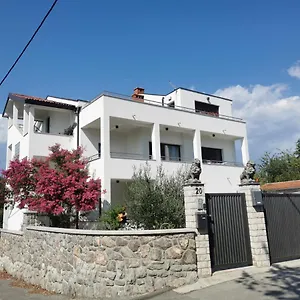 Nika , Rijeka Croatia